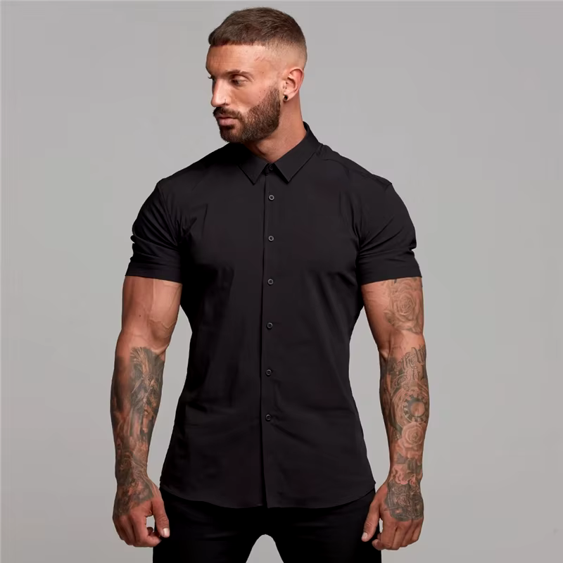 The Classic Button-Up - Schwarz